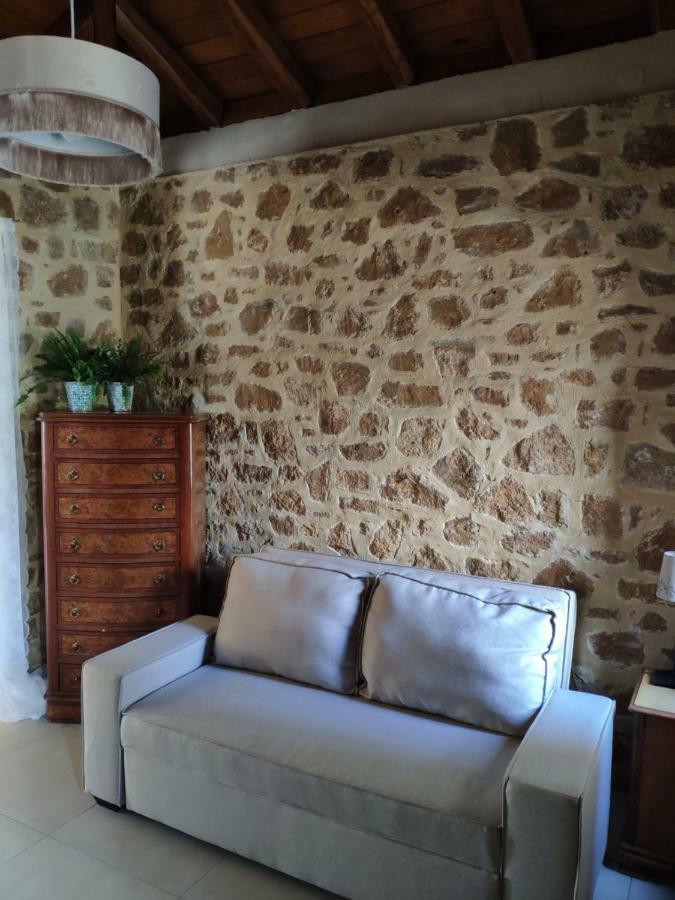 Olive Tree Cottage 2 Néa Péramos Exterior foto
